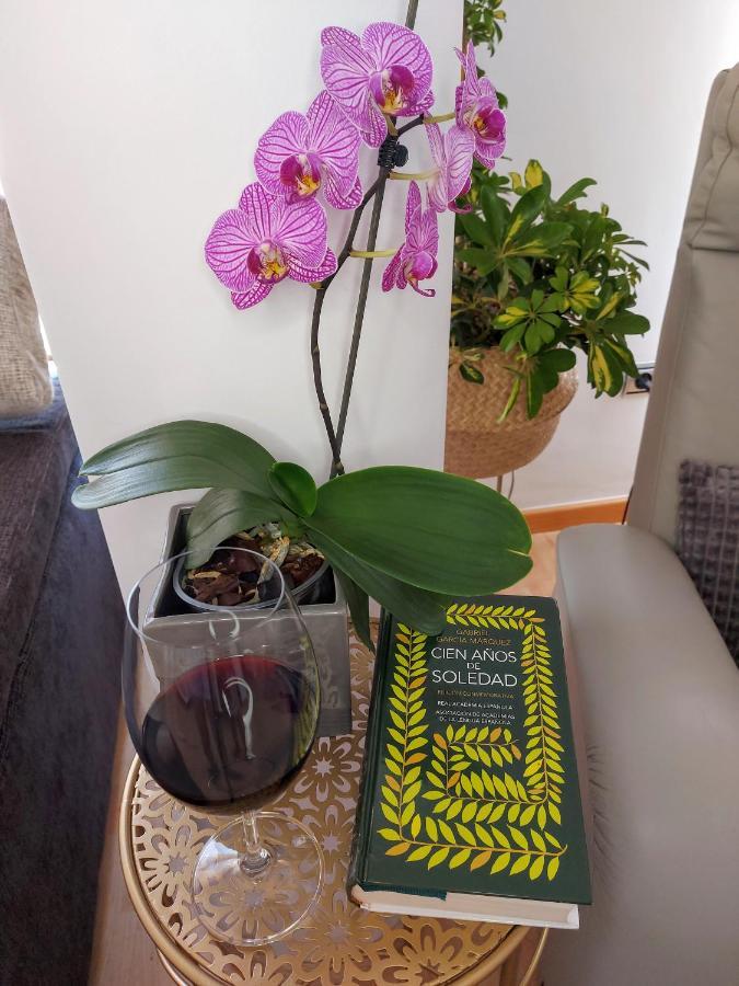 Apartamento Las Floritas Malaga Luaran gambar