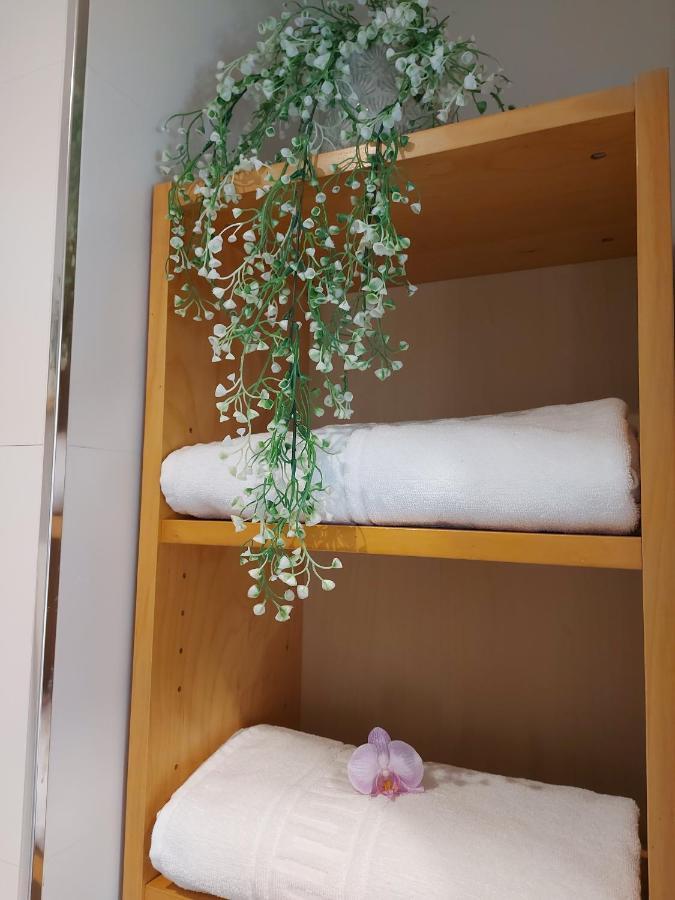 Apartamento Las Floritas Malaga Luaran gambar