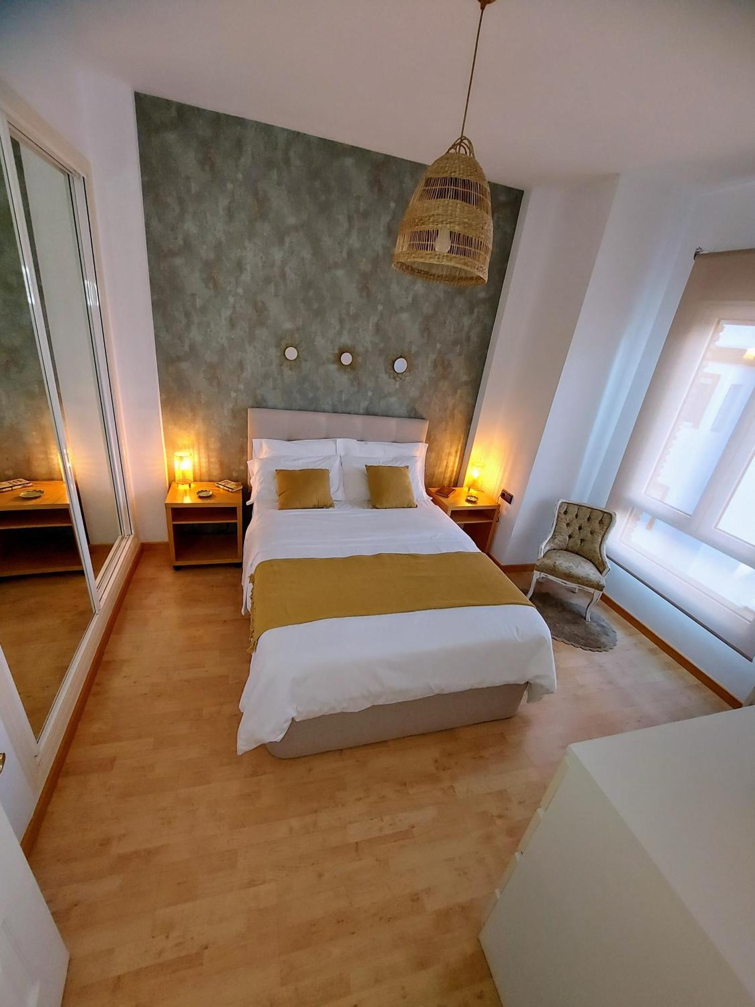 Apartamento Las Floritas Malaga Luaran gambar